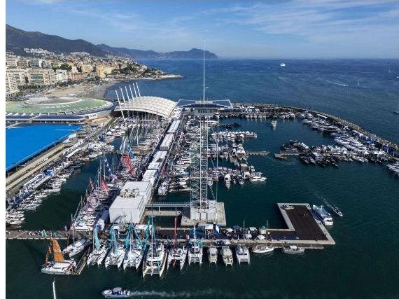 Vista panoramica del Salone Nautico Internazionale di Genova
